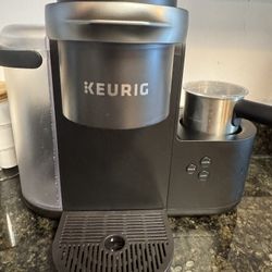 Keurig K-Cafe Single Serve Coffee Latte And Cappuccino Maker 