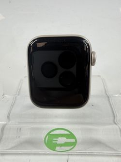 Unlocked Apple Watch SE 2nd Gen 44MM Black Aluminum Starlight Alpine Loop
