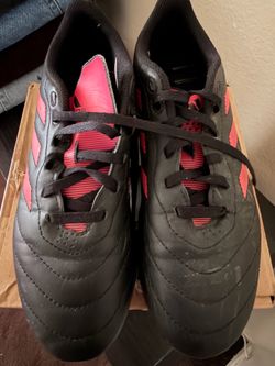 Girls Soccer Shoes