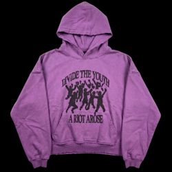 DIVIDE THE YOUTH “A RIOT AROSE” HOODIE SIZE MEDIUM