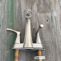 Bathroom Sink Faucet 