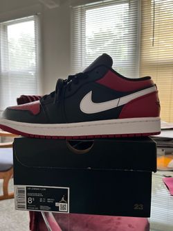 Air Jordan 1 Low - Brand New (8.5)
