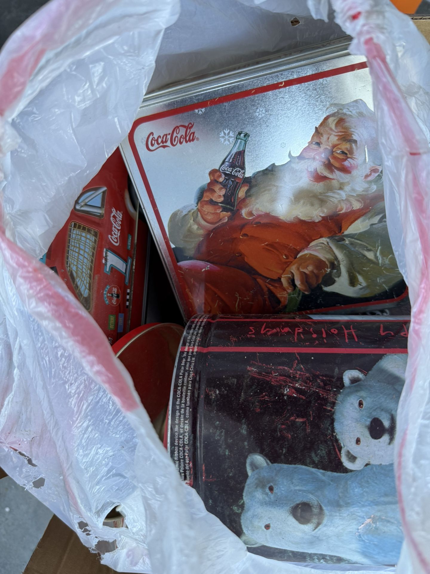 VINTAGE COCA COLA TINS