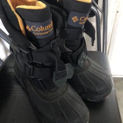 Columbia sportswear snow boots size 5 