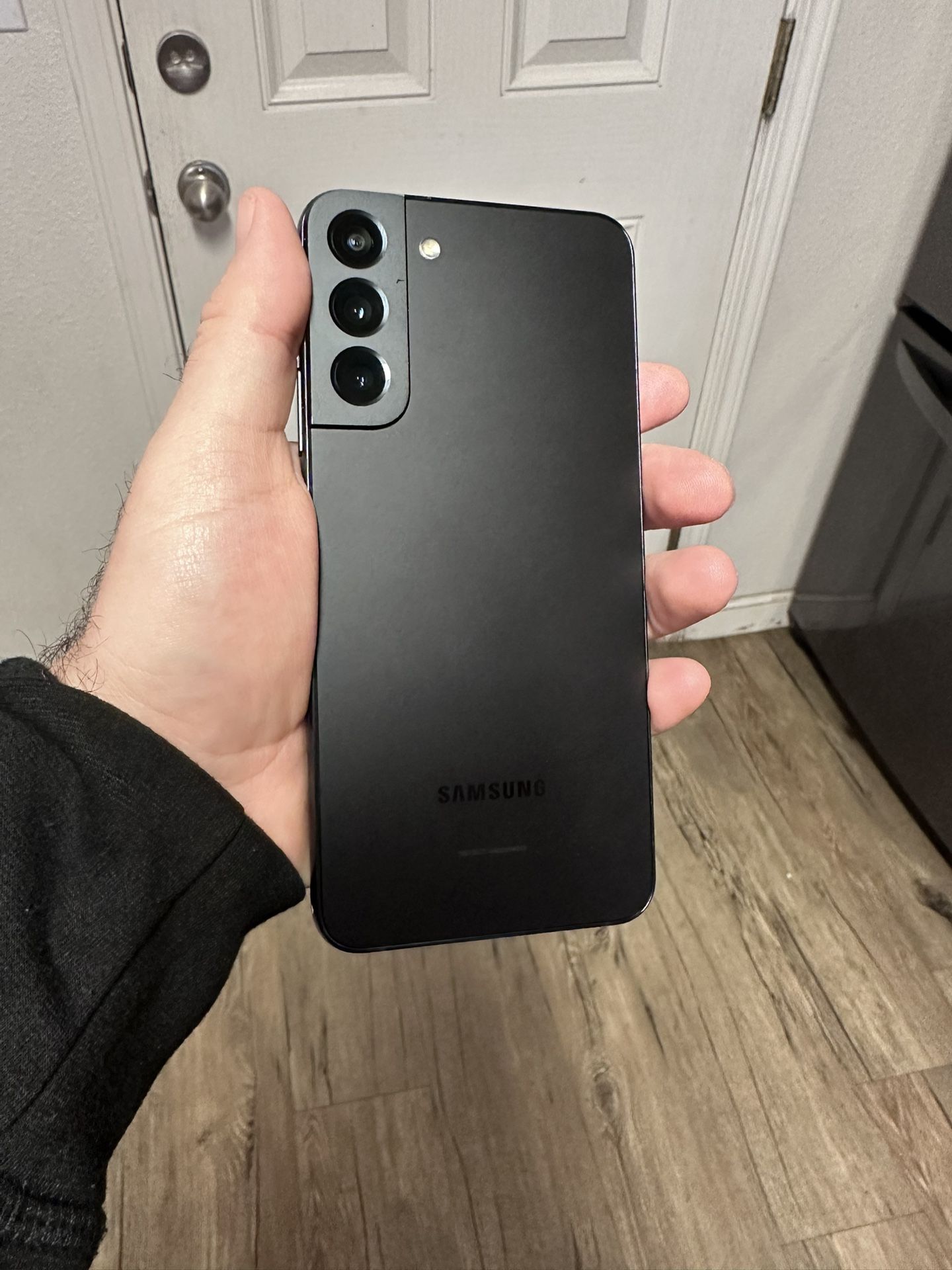 Galaxy-S22-plus-128gb-Unlocked