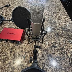 Pro Studio Mic Setup – Rode NT1 + Focusrite Scarlett + Stand + Shield 