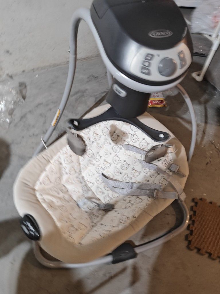 Graco Baby Swing