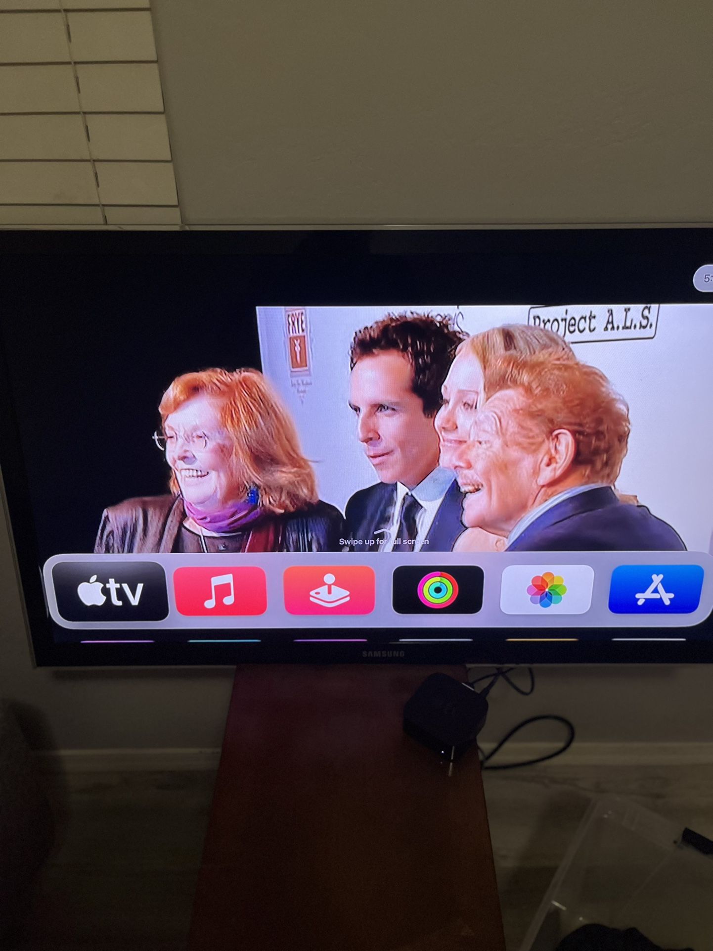 Samsung TV 46” And Apple TV 