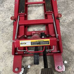 Manual Motorcycle or SUV Lift