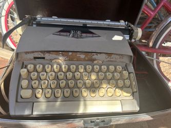 Typewriter + ribbon
