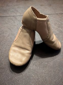 Little girls jazz shoes size 11