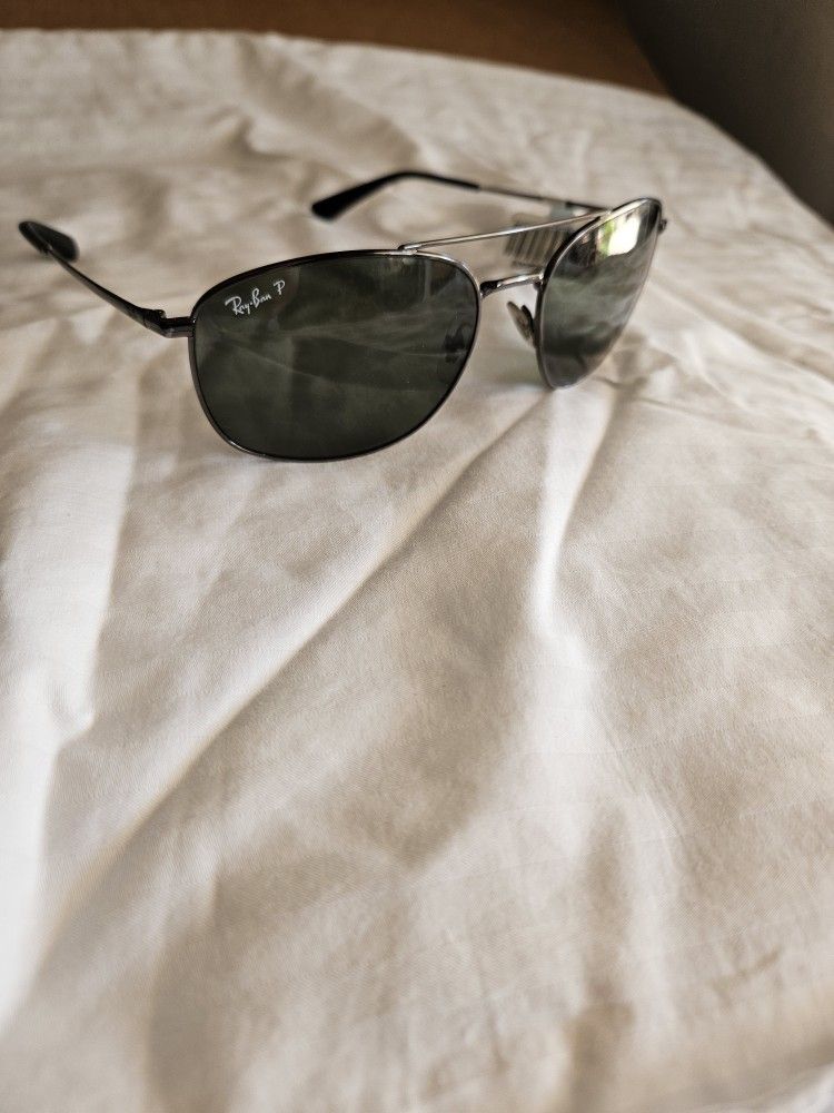 $200 BRAND NEW RAYBAN RB3654 SUNGLASSES POLARIZED LENSE PRICED TO SELL