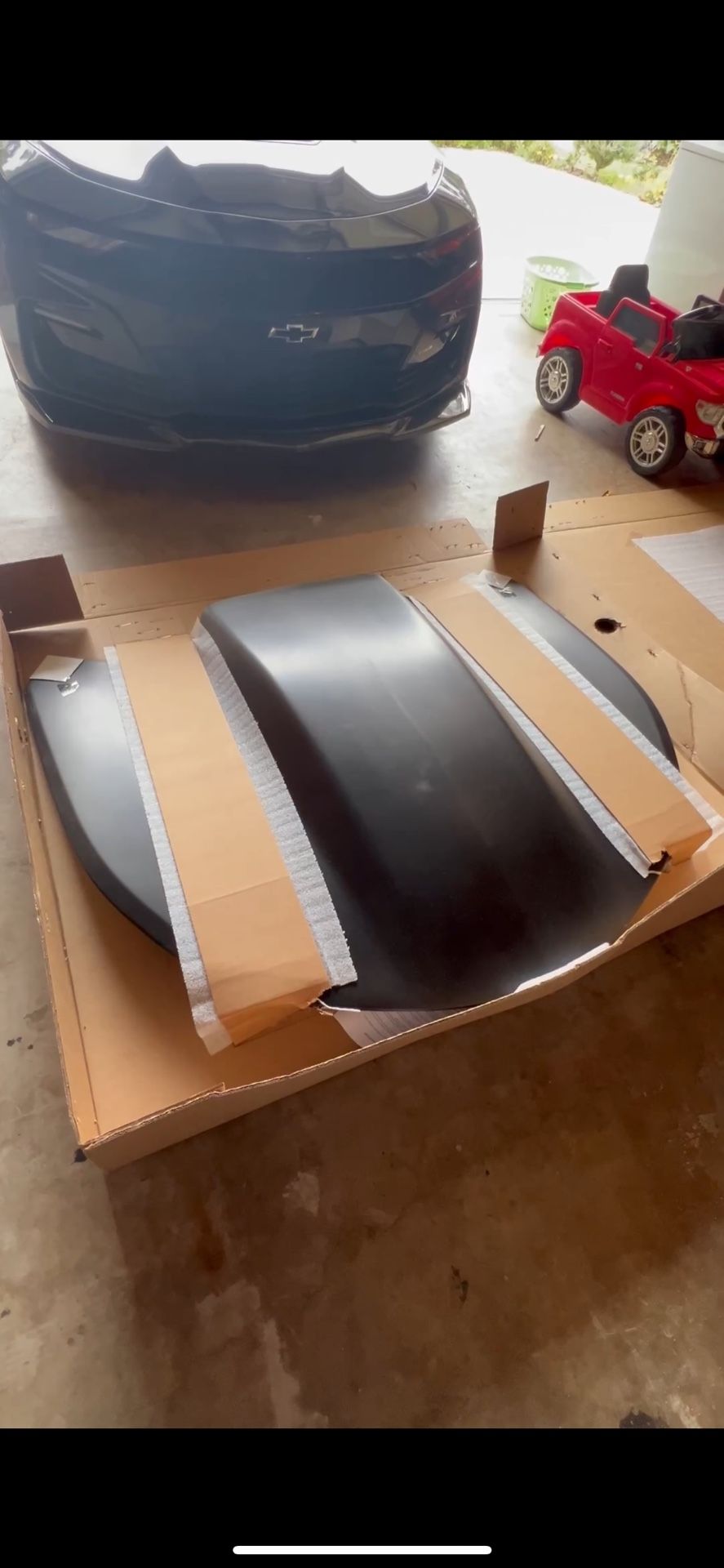 6th Gen Camaro VFN Fiberglass Hood