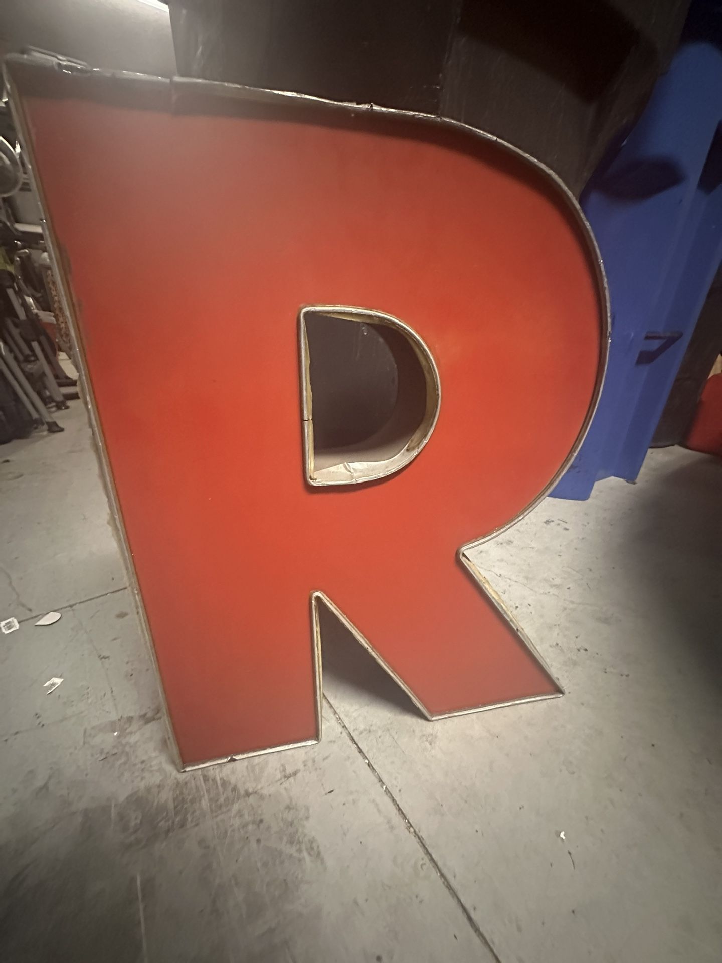 Vintage 3D Marquee Light Sign Letter R Wall Hanging
