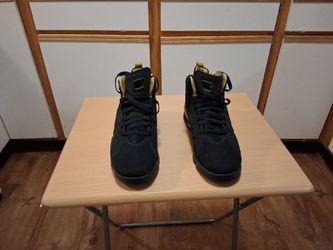 Men's Jordan's Mvp size 6 brand new black metallic gold