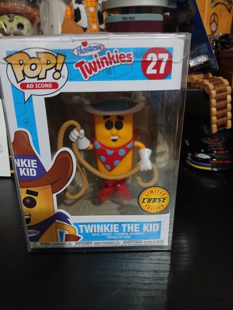 Brand New Hostess Twinkie The Kid #27 Limited Edition Chase Funko Pop