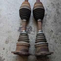 2006 Chevy 2500 HD OEM CV Axles 8 Lug