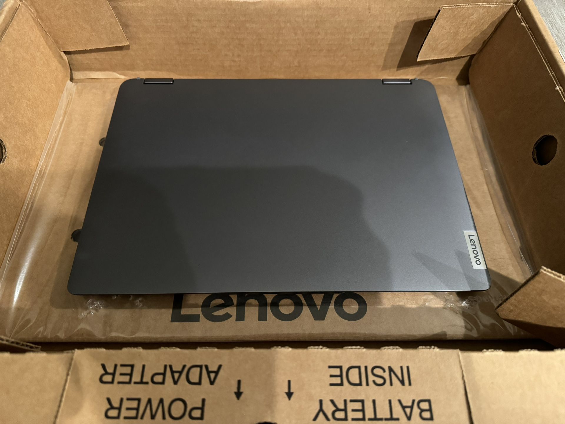 Lenovo NB IdeaPad Flex 5, 14" i3-1215U 8GB RAM, 256GB SSD 