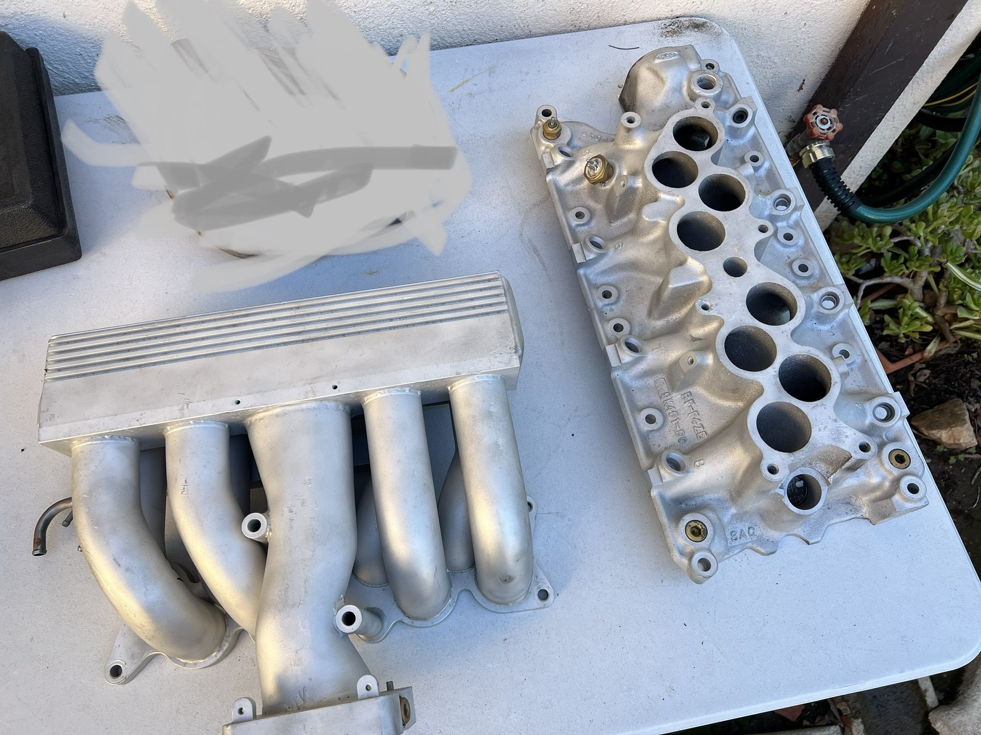 Cobra Gt40 Intake Manifold + Tall Valve covers for Sale in Lake View Terrace, CA OfferUp