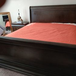 King Size Bedroom Set 4 Pices