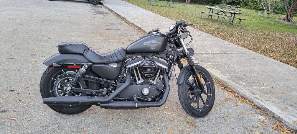 2016 Harley Davidson 883