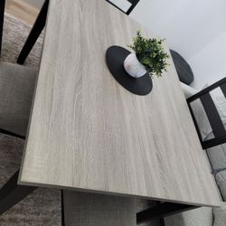 Dinning Table 5pc (BRAND NEW)