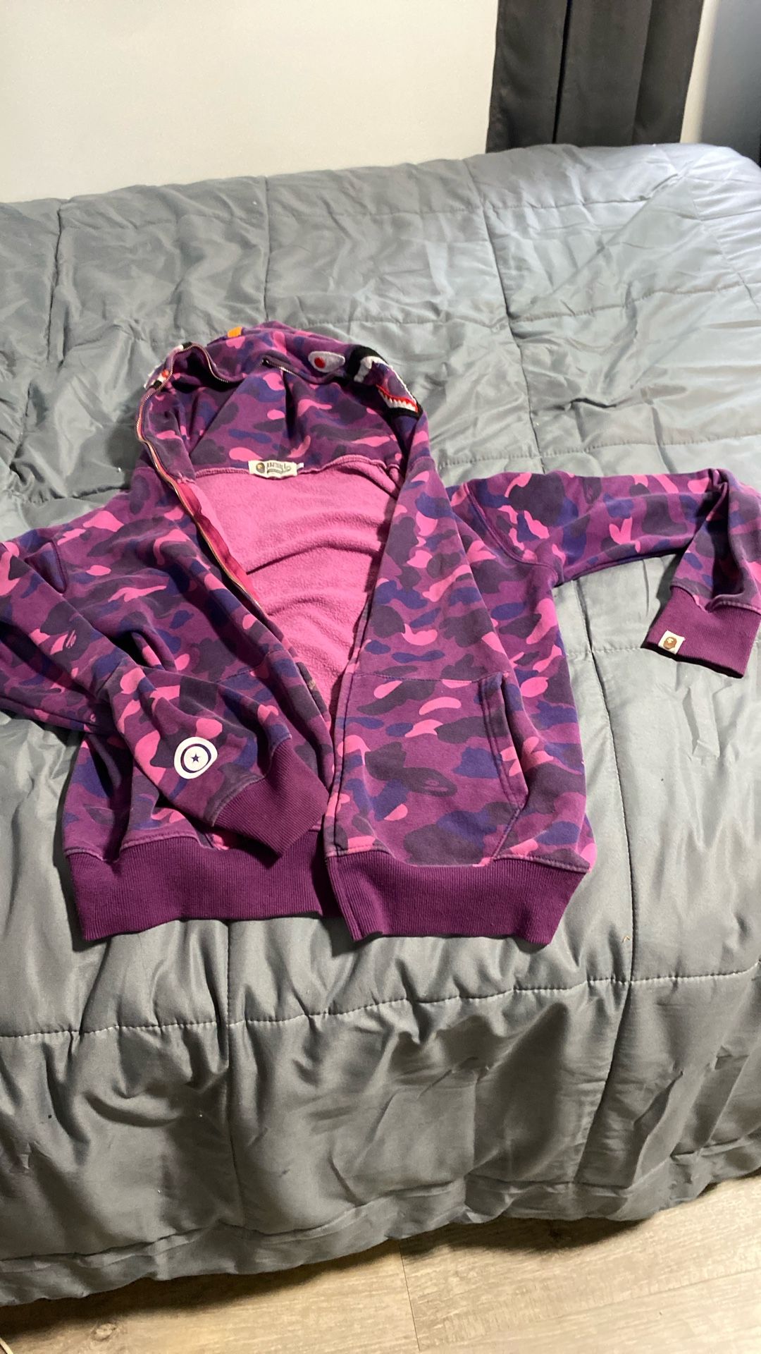 Bape Hoodie Zip Up Cover Face.(Large In Men)