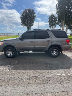 2005 Toyota Sequoia