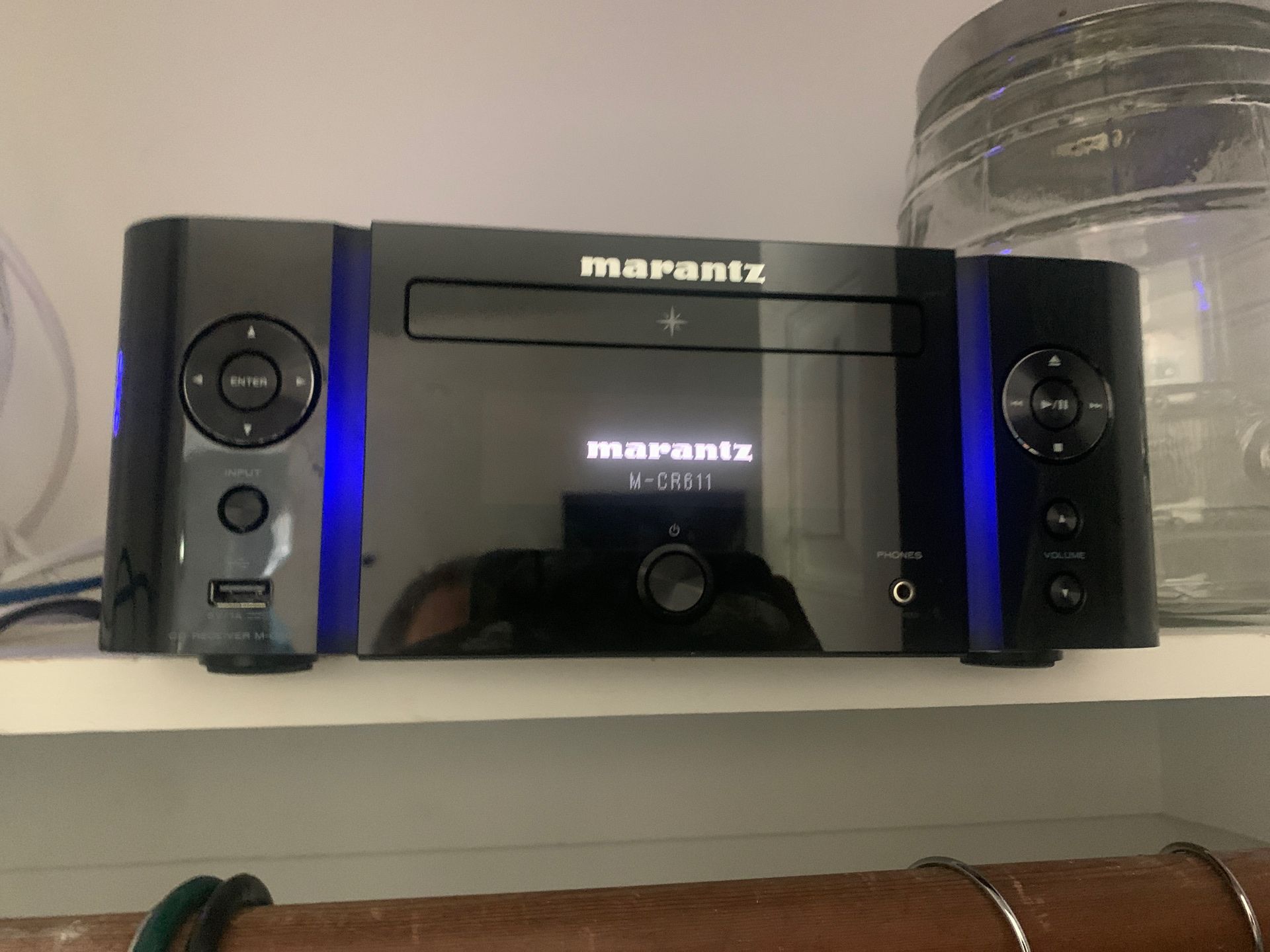 Marantz M-CR611 receiver