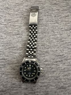 TAG Heuer Vintage Women’s 1000 Series Professional 200m Diving Watch