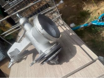 Manual grinder