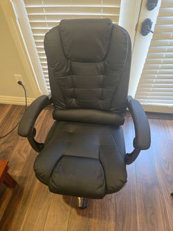 Office / gaming chair