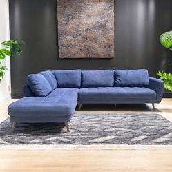 Mid-century modern sectional couch 🛻Delivery Available🛻
