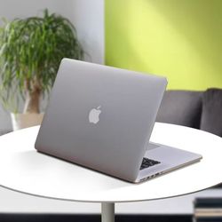 Apple -Macbook Pro 16inch 2019 Intel l9 64gb Ram
500gb