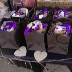 Last Minute Valentine's Gifts Pomona ! 