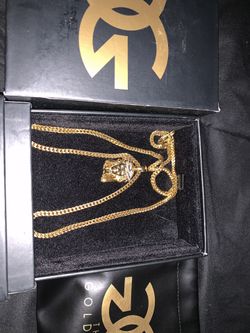 Jesus piece necklace gold gods