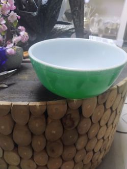 Vintage Pyrex #403 2.5 Quart Bowl Green