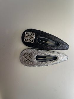 L o ewe Black Glitter Snap Hair Clips Set of 2