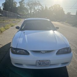 1998 Ford Mustang