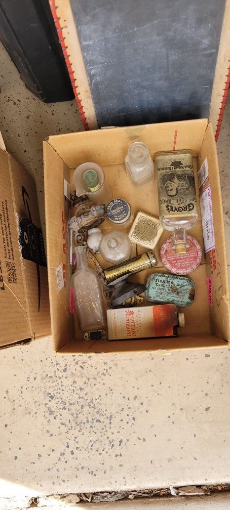 Antique Medicine Bottles And containers 