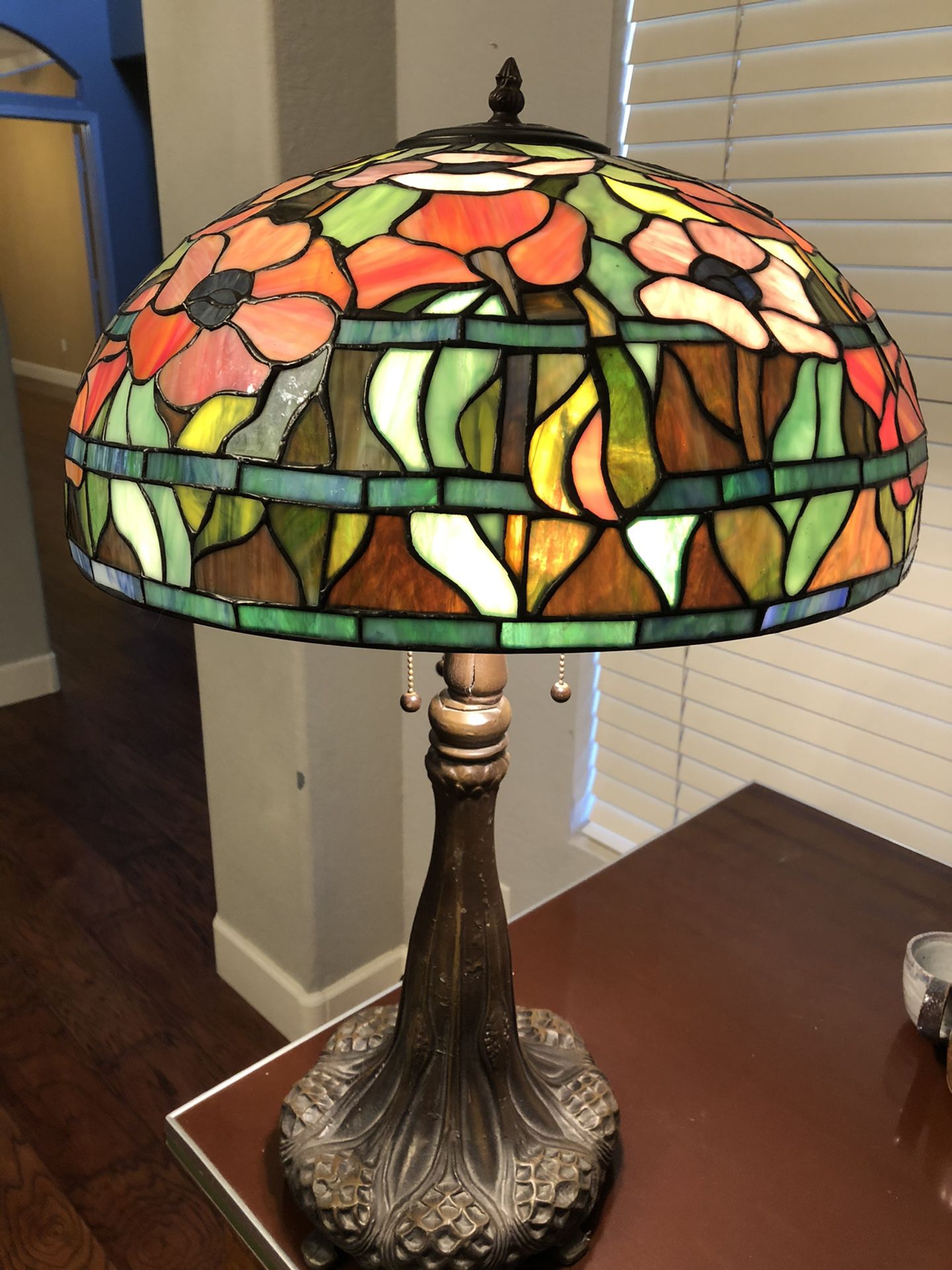 18” wide Tiffany style lamp