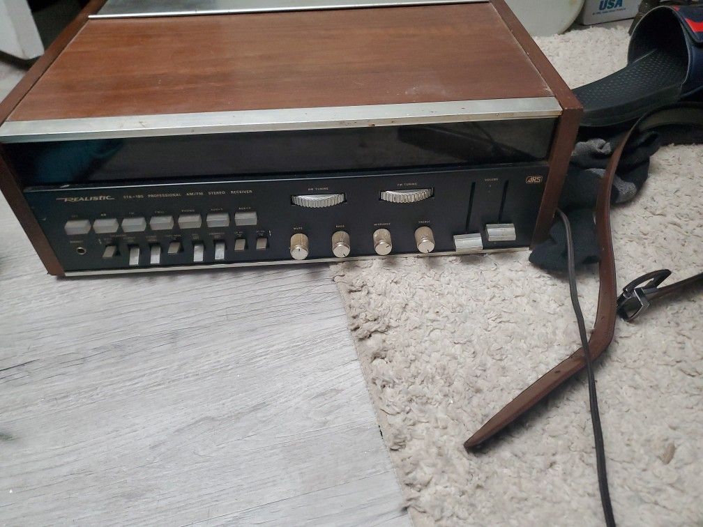 Realistic Sta-180 Stereo Receiver