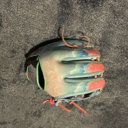 REV1X RAWLINGS 11.5 $280, OBO Or Trade For A Youth Md  Speed Flex Helmet 