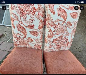 4 Chairs