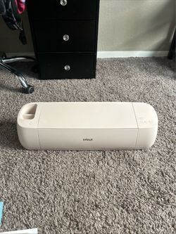 Cricut Explore 3 Die Cutting Machine (Never Used)