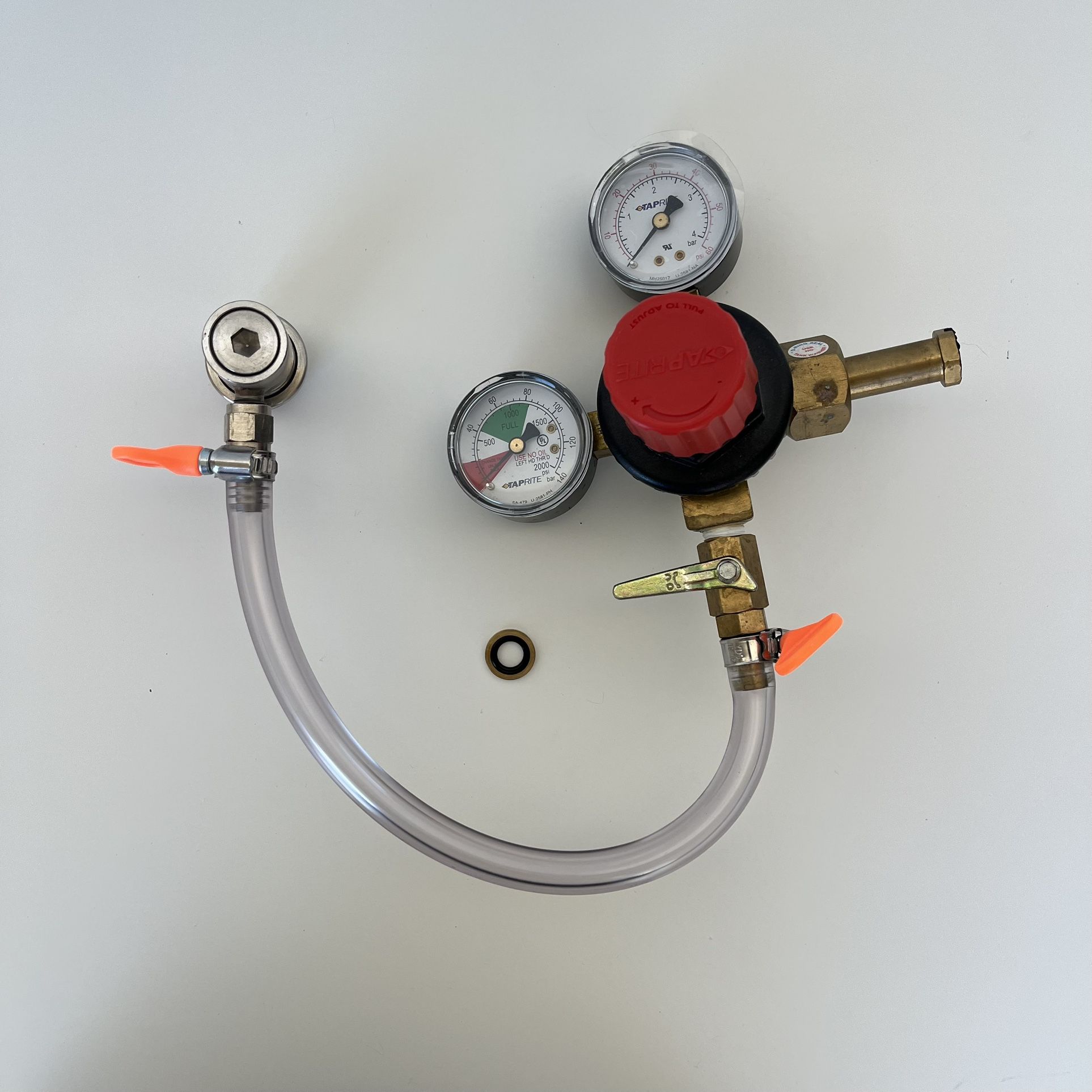 Taprite Dual Gauge CO2 Regulator with Hose and Connector