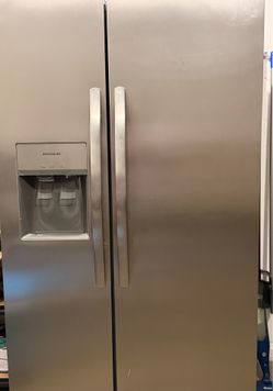 Frigidaire Side-by-Side Stainless Steel Refrigerator