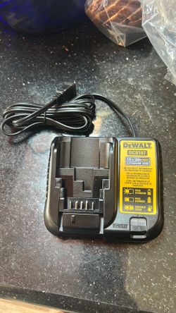 Charger Dewalt