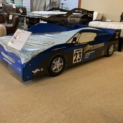 Dustrack Twin Bed Frame(Mattress Not Included)