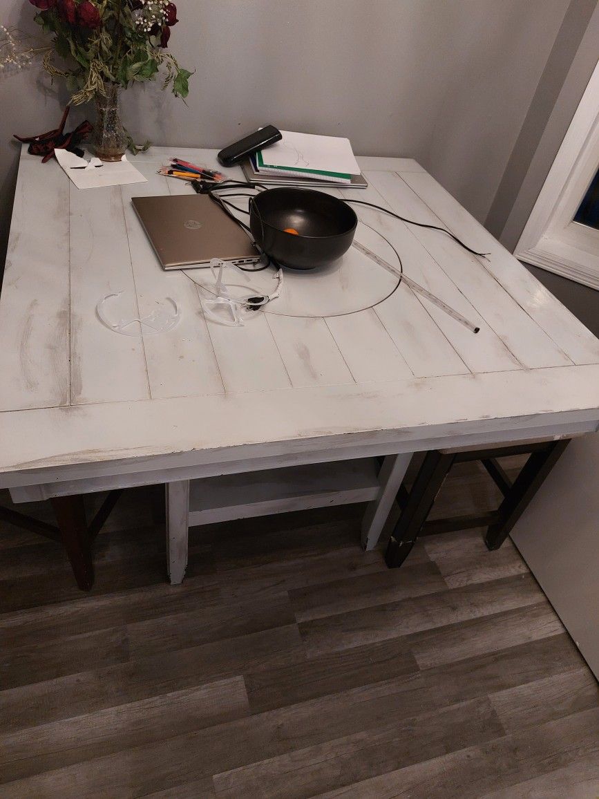 KITCHEN TABLE With Two Chairs 60